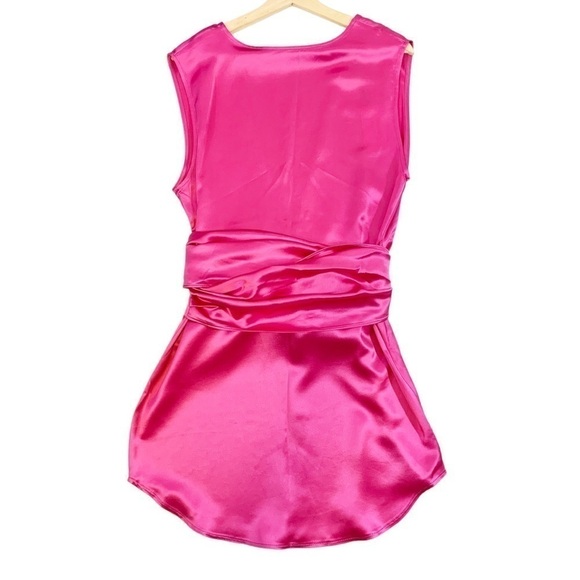 NONchalant Danette Satin Sleeveless Mini Dress Size Medium - Picture 6 of 11